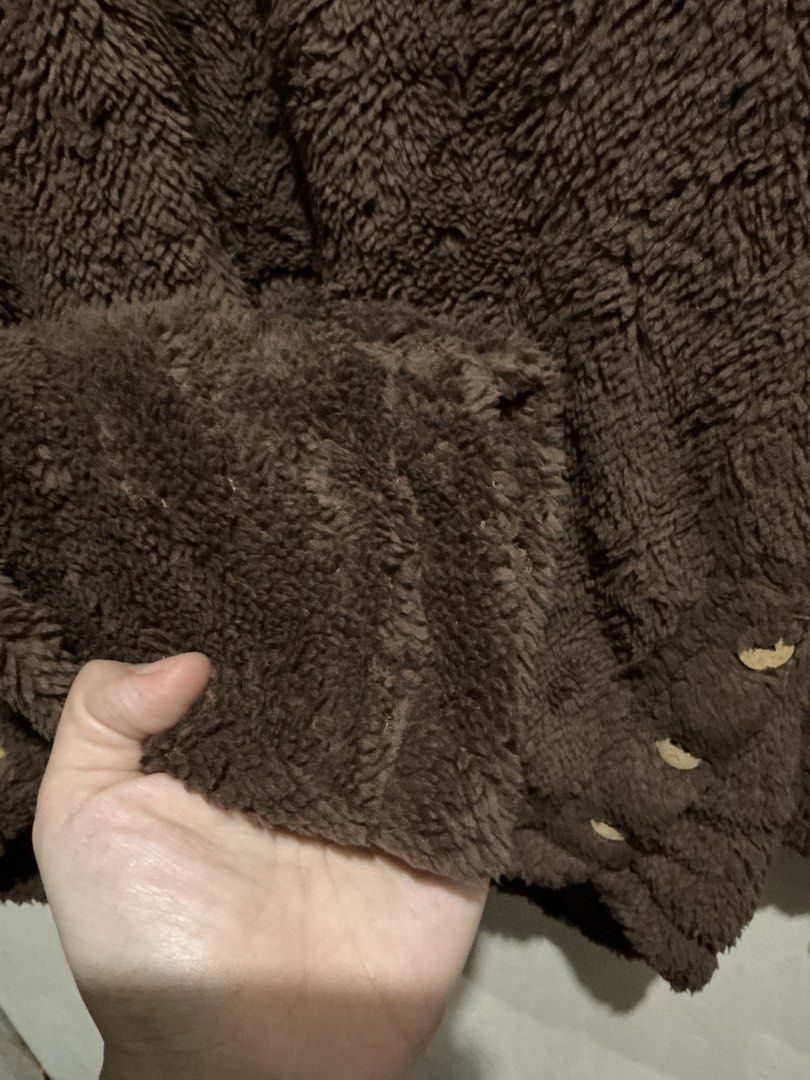 SHEIN TEDDY HOODIE SWEATER (Category: Coats, Jackets and Outerwear) located in Dagupan City. Submitted by trendies_collection (Listing ID 1462004992, Image 3). Description: Brand new with pouch Xl on tag, fits large up to 2xl No issue.
