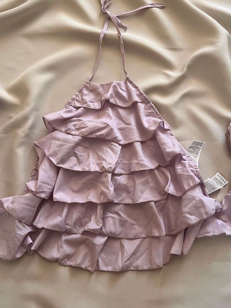 SheIn Tops (Category: Sleeveless) located in Manila. Submitted by purefox_c9efdc (Listing ID 1461827803, Image 1). Description: .