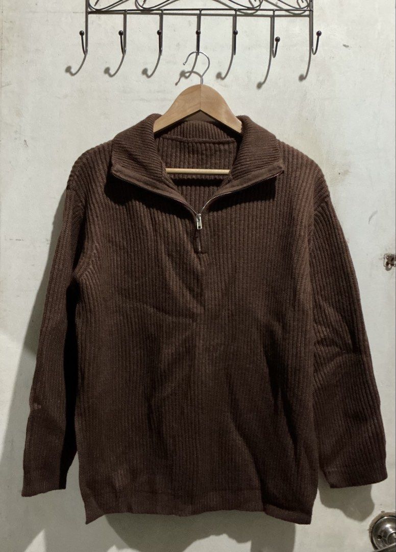 SHEIN X DAZY KNITTED QUARTER ZIP SWEATER (Category: Coats, Jackets and Outerwear) located in Dagupan City. Submitted by trendies_collection (Listing ID 1462005293, Image 2). Description: Brand new with pouch Small on tag, fit up to large With side slit No issue.