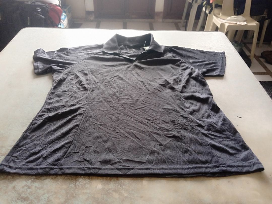 Shirt US BNEWTAG (Category: Shirts) located in Los Banos. Submitted by mania-62906 (Listing ID 1461806129, Image 1). Description: BNewtag. US Large. Grey. Made of quick dry material. Ideal to use during summer time..