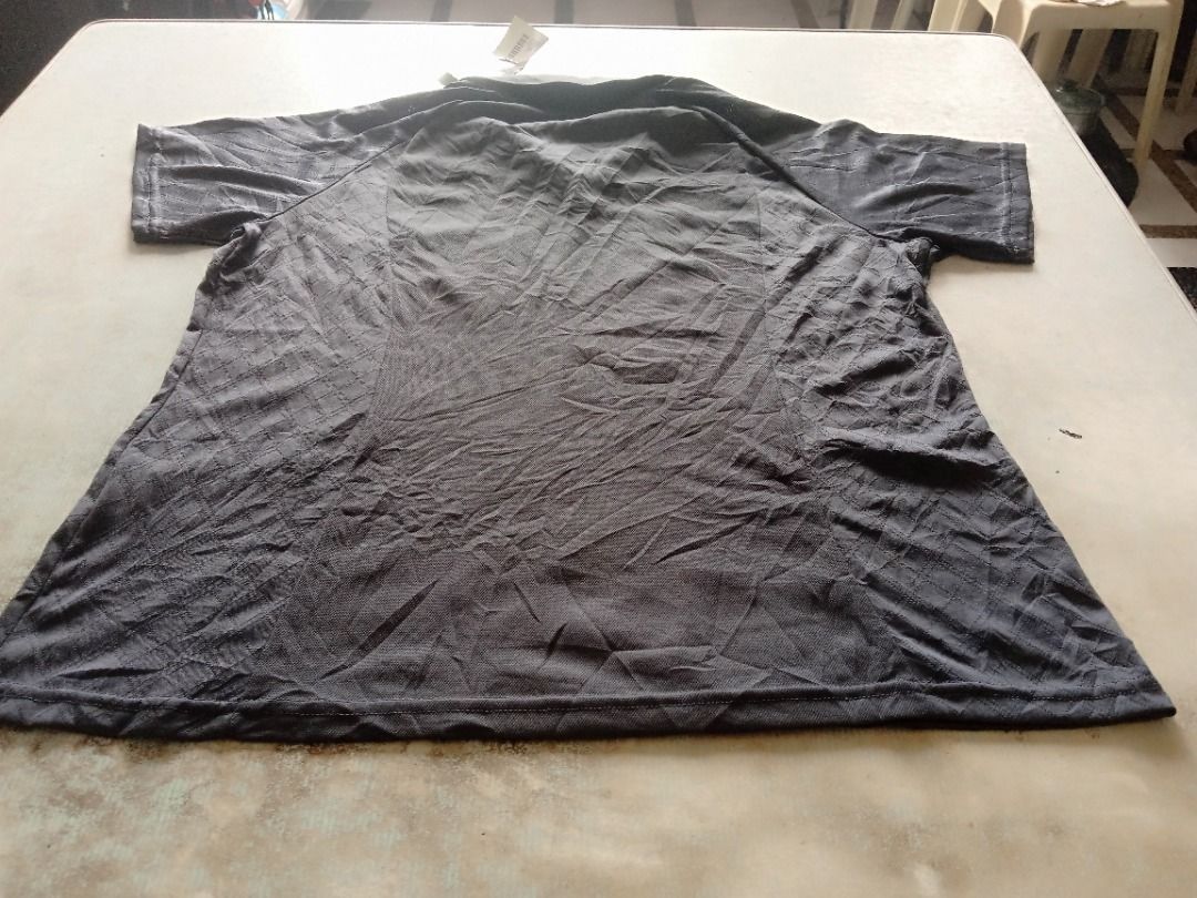 Shirt US BNEWTAG (Category: Shirts) located in Los Banos. Submitted by mania-62906 (Listing ID 1461806129, Image 2). Description: BNewtag. US Large. Grey. Made of quick dry material. Ideal to use during summer time..