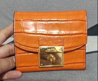 (Category: ) located in . Submitted by murayta (Listing ID 1461899087, Image 1). Description: .