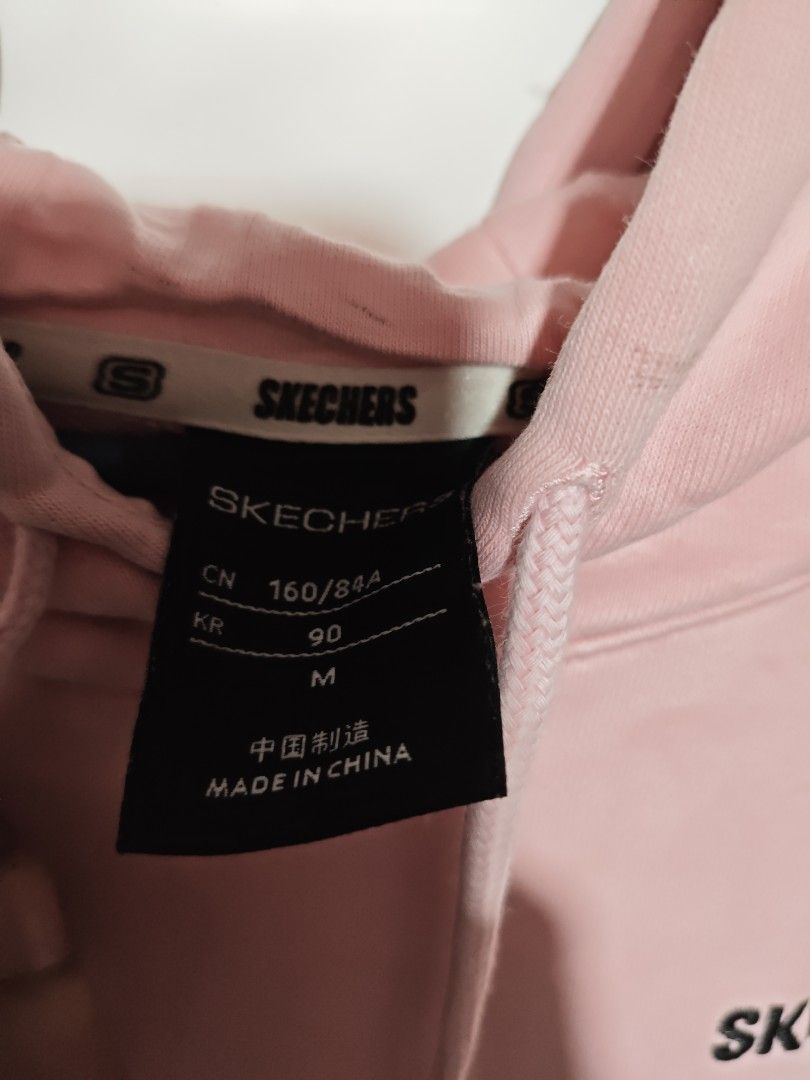 Sketchers hoodie jacket (Category: Coats, Jackets and Outerwear) located in Las Pinas. Submitted by yokiesse (Listing ID 1462015901, Image 3). Description: .