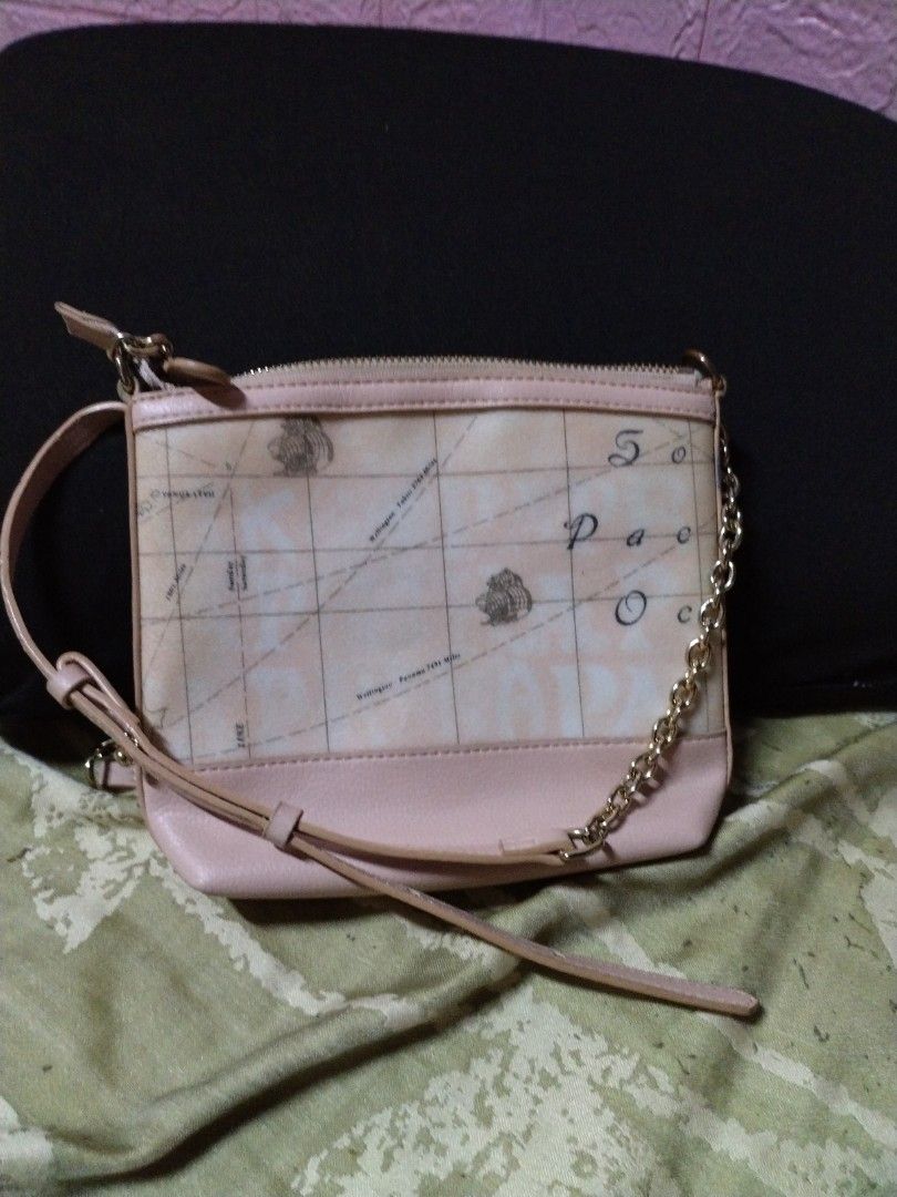 sling bag (Category: Cross-body Bags) located in Paranaque City. Submitted by royaldeer-2f3b (Listing ID 1461911408, Image 3). Description: No issues makinis no flaws.