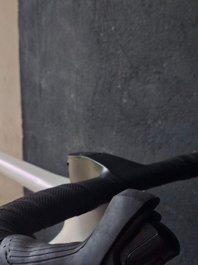 Sniper Pro Whole Bike Carbon (Category: Bicycles) located in Manila. Submitted by keenmoon_fde47a (Listing ID 1461813064, Image 3). Description: fix price, pm for more details.