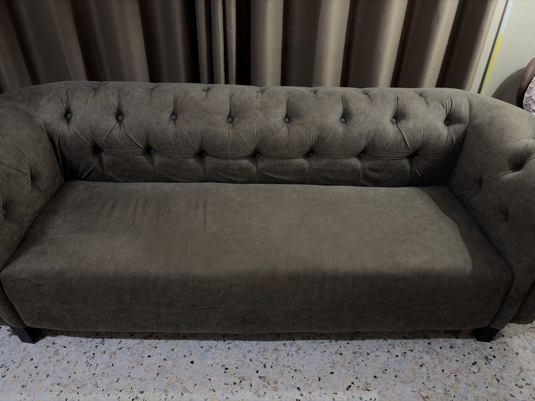 Sofa (Category: Sofas) located in Port Dickson. Submitted by yana_gemini (Listing ID 1461979621, Image 3). Description: Sofa untuk dijual . Warna dan pattern memang macam nie . Harga boleh nego lagi . Area port dickson.
