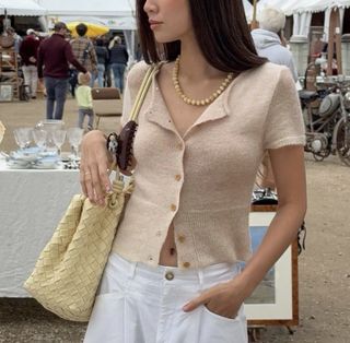 (Category: ) located in . Submitted by clothesanewlife (Listing ID 1461942417, Image 1). Description: .