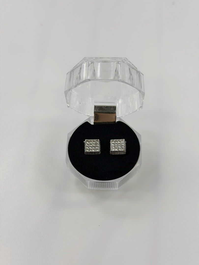 Sparkling Cubic Zirconia Stud Earrings Set (Category: Earrings) located in Manila. Submitted by liana_3006 (Listing ID 1461846703, Image 2). Description: ₱89 per pair — all designs BUNDLE DEALS: 2 pairs — ₱169 3 pairs — ₱239 5 pairs — ₱379 We’re also open for resellers & bulk orders — mas makakamura po kayo for bigger quantities. Just send us the design/s you want + quantity. �.