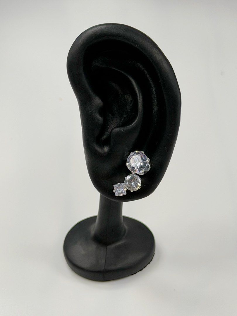 Sparkling Cubic Zirconia Stud Earrings Set (Category: Earrings) located in Manila. Submitted by liana_3006 (Listing ID 1461846703, Image 1). Description: ₱89 per pair — all designs BUNDLE DEALS: 2 pairs — ₱169 3 pairs — ₱239 5 pairs — ₱379 We’re also open for resellers & bulk orders — mas makakamura po kayo for bigger quantities. Just send us the design/s you want + quantity. �.