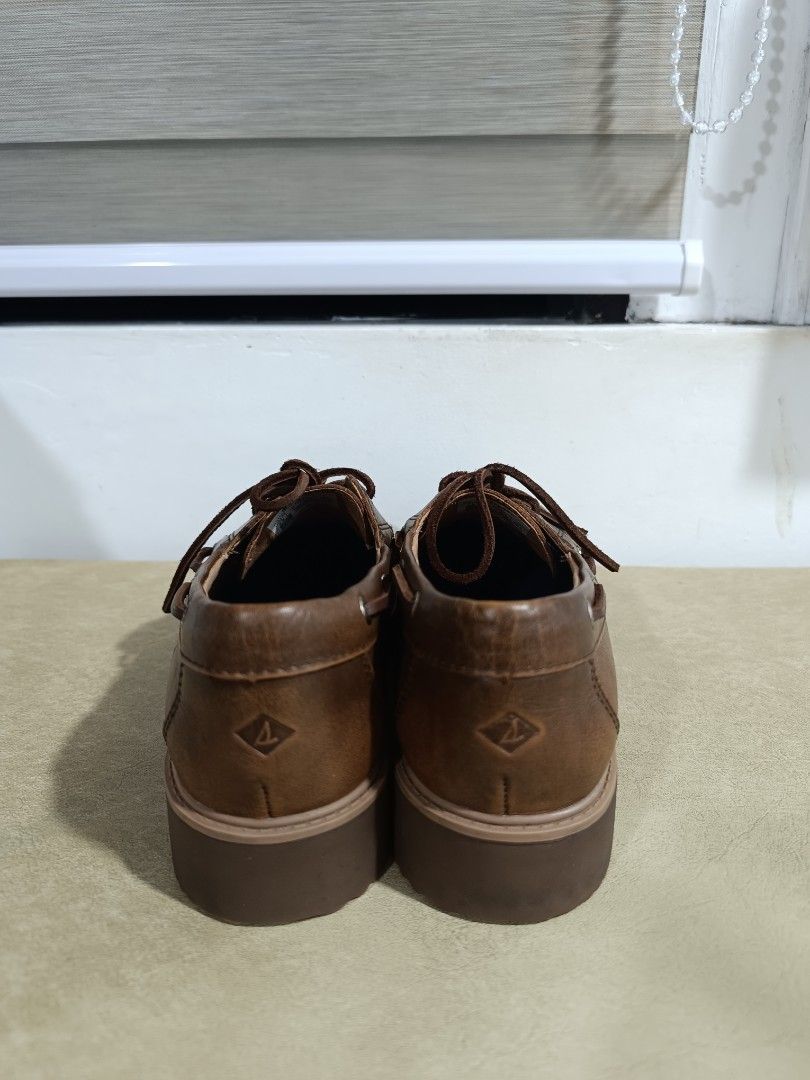 Sperry Brown Leather Boat Shoes - Size US 9.5 (Category: Casual Shoes) located in Iloilo. Submitted by minemo216 (Listing ID 1462017290, Image 3). Description: UNISEX PRELOVED Brown leather boat shoes from Sperry. Classic style with laces and durable sole. Size US 9.5, UK 7, EUR 40.5, CM 26.5. Made in Bangladesh. Great for casual wear..