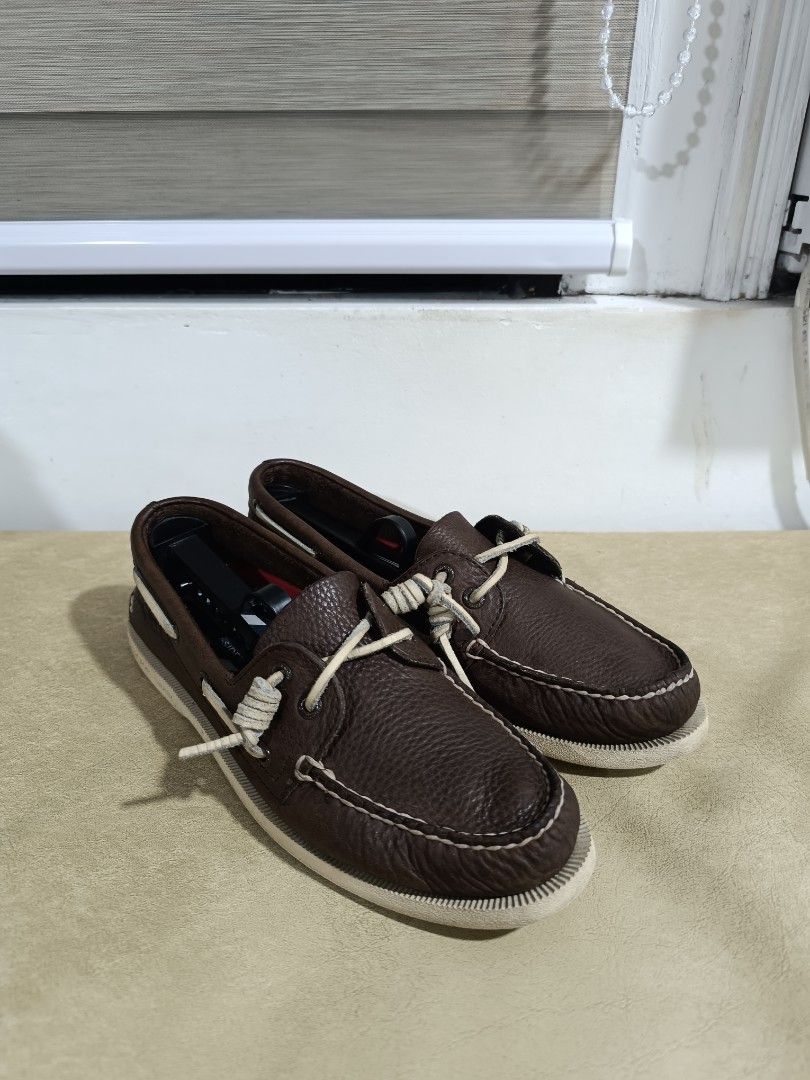 Sperry Top-Sider Brown Leather Boat Shoes (Category: Casual Shoes) located in Iloilo. Submitted by minemo216 (Listing ID 1462017741, Image 2). Description: Classic brown leather boat shoes from Sperry. Features a textured leather upper and white contrast stitching. The soles are non-marking, great for any surface. These are a timeless style, perfect for casual wear. The inside lining has a cool striped pattern..