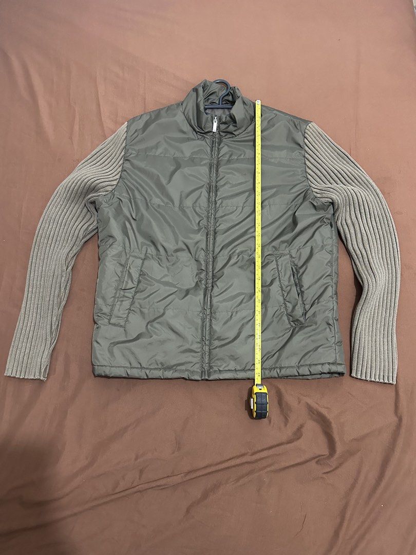 Springfield Jacket (Category: Coats, Jackets and Outerwear) located in Lucena. Submitted by deklutter (Listing ID 1462003314, Image 2). Description: Springfield Jacket Medium Color: Military Green Length: 26 inches Width: 21 inches 🇨🇦Padala galing canada amoy imported Good Condition .