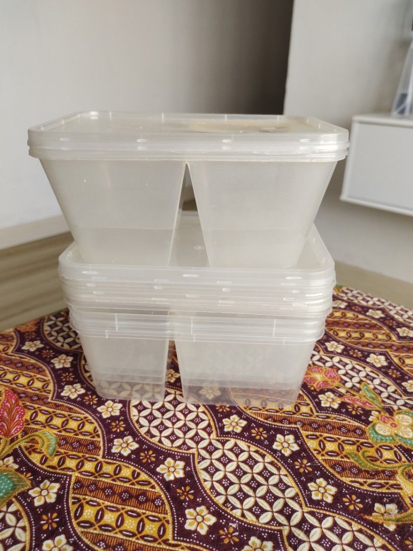 Stackable Clear Plastic Storage Containers Set (Category: Storage Boxes & Baskets) located in Petaling Jaya. Submitted by xxxeverythingforcheapxxx (Listing ID 1461868129, Image 1). Description: First come first serve, self pick up at Kelana Puteri Condo only. All items have recently been taken out of storage hence it is dusty and requires basic cleaning..