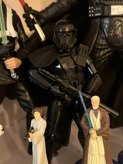 （分類：）位於 。 由 starwarsdude 提交（商品編號 1461978969，圖片 1）。簡介： 。