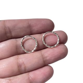 (Category: ) located in . Submitted by dalle_closet (Listing ID 1461855474, Image 1). Description: .