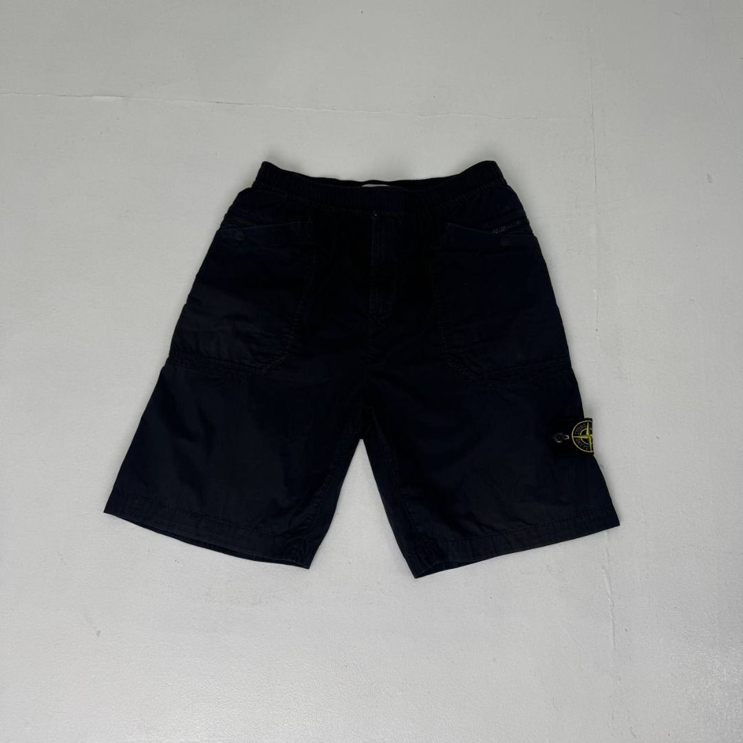 Stone Island Type CO nylon shorts (Category: Shorts) located in Quezon City. Submitted by johnpaulperezzz (Listing ID 1461903732, Image 2). Description: NAME: Stone Island Type CO nylon shorts COLOR: Black SIZE: 30 FIT: 32 Dimension: Waist: 14-17 Inseam: 8 Front Rise: 12 Thigh: 10 Knee: 10 Leg Opening: 9 CONDITION: 9/10 ISSUE: -none PRICE: 7k .