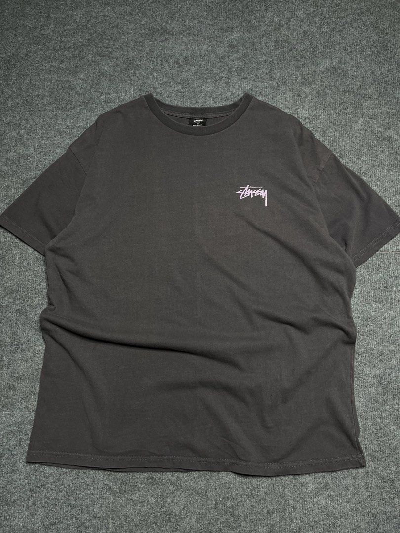 Stussy pair of dice (Category: Tshirts & Polo Shirts ) located in Angono. Submitted by thriftnalang (Listing ID 1461937967, Image 2). Description: Stussy Pair Of Dice Heavyweight Relaxed T-Shirt Charcoal Large Width 24 | Length 28 Very good condition Minimal hairline on the dice only!.