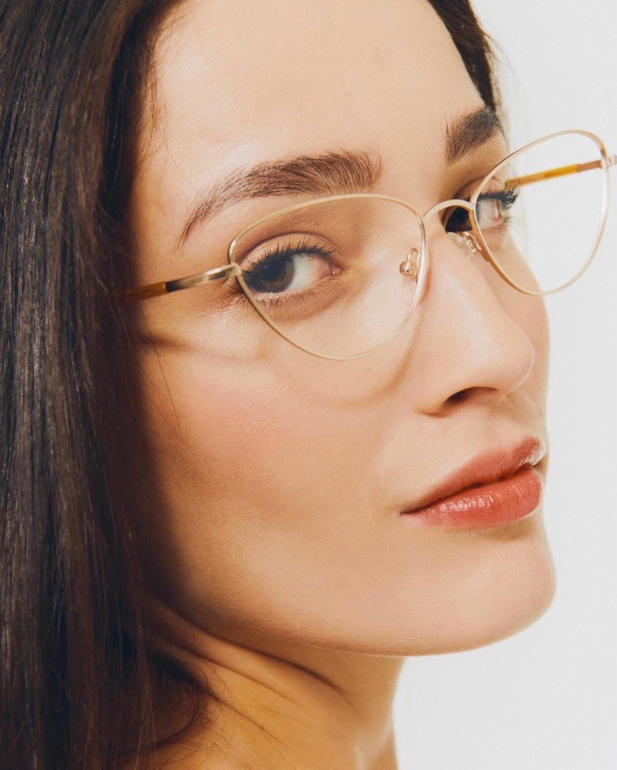 Sunnies Cateye Frame — Pheobe in Tinsel (Category: Sunglasses & Eyewear) located in Valenzuela. Submitted by aveyprk (Listing ID 1461920414, Image 2). Description: - Thin, lightweight metal construction - Clear lenses, ready for prescription - Frame width: 145mm - Lens height: 57mm - Bridge width: 16mm - Ideal for round, oval, and diamond face shapes - Stylish and comfortable for everyday wear 📌RSF: Did not use, comes with original case and pape