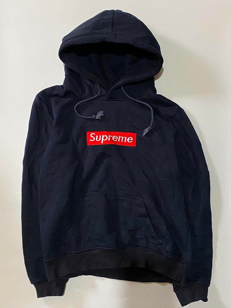 Supreme Box Logo Pullover Hoodie (Category: Hoodies) located in Manila. Submitted by finofindthisart (Listing ID 1461955466, Image 2). Description: Length 23 Width 20.