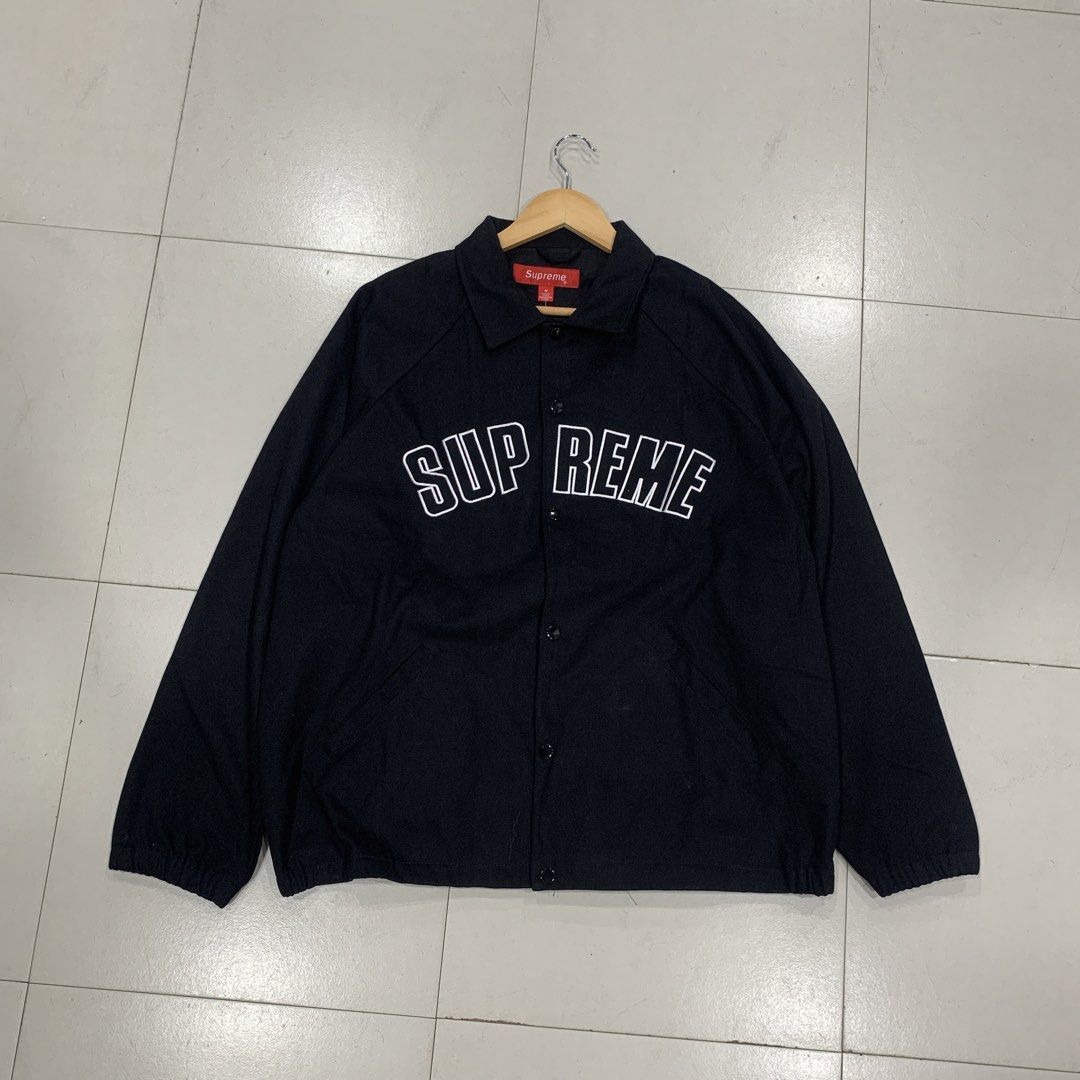 Supreme coat windbreaker jacket (Category: Coats, Jackets and Outerwear) located in Pasig City. Submitted by paymelikelandlord (Listing ID 1462003394, Image 1). Description: sale only Supreme coat windbreaker jacket botton Excellent condition No issue no flaw Dm us to purchase 📥.