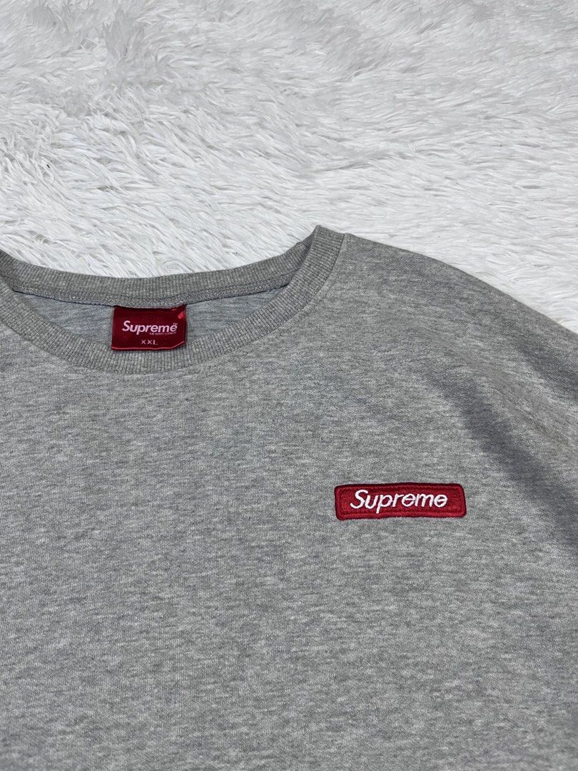 SUPREME (side logo) (Category: Coats, Jackets and Outerwear) located in Manila. Submitted by bagayanagi11491 (Listing ID 1461944488, Image 3). Description: SUPREMÈ Excellent Condition Size: L - XL (24x27) Issue: None 📩📩.