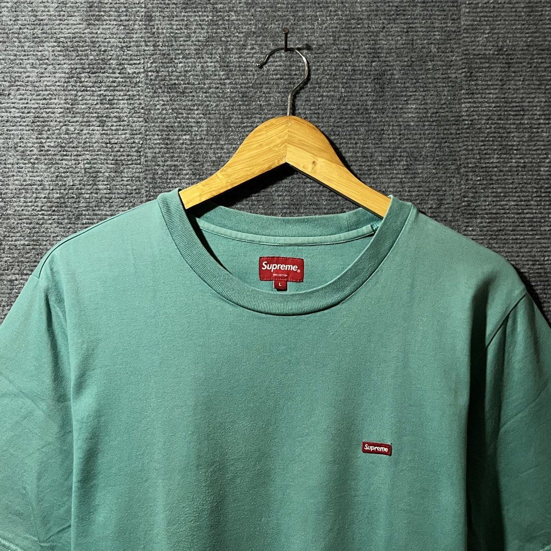 SUPREME SMALL BOX LOGO TEE (Category: Activewear) located in Naga. Submitted by goodfinds_only.v1 (Listing ID 1461862549, Image 2). Description: FOR SALE -SUPREME SMALL BOX LOGO TEE SIZE:LARGE MEASUREMENTS WIDTH:23 INCHES LENGTH:30 INCHES COLOR RATE:9/10 COLOR MAY VARY DUE TO LIGHTNING EXCELLENT CONDITION NO FLAWS DM ME TO PURCHASE! LOCATION:NAGA CITY BICOL.