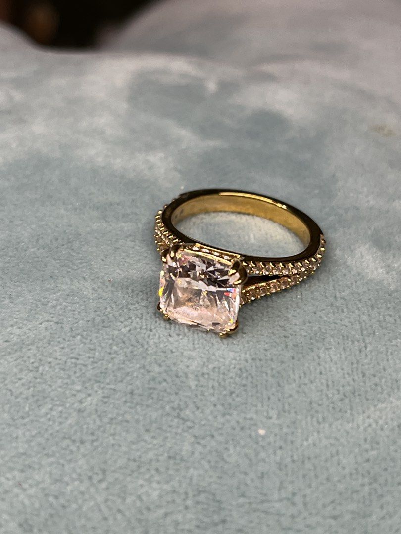 Swarovski Stilla Ring - 7.5 size (Category: Rings) located in Manila. Submitted by xbnfco (Listing ID 1462014780, Image 2). Description: SWAROVSKI Stilla Ring Size 7.5 Bought in Swarovski Glorietta RFS: No use for it anymore. Original Price: 18,500.