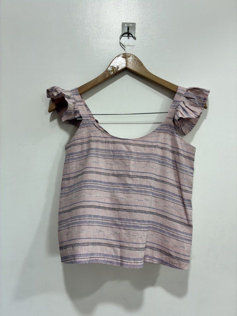 T27. Pink Beach Top (Preloved) (Category: Sleeveless) located in Manila. Submitted by thrifters.mnl.28 (Listing ID 1461872737, Image 3). Description: .