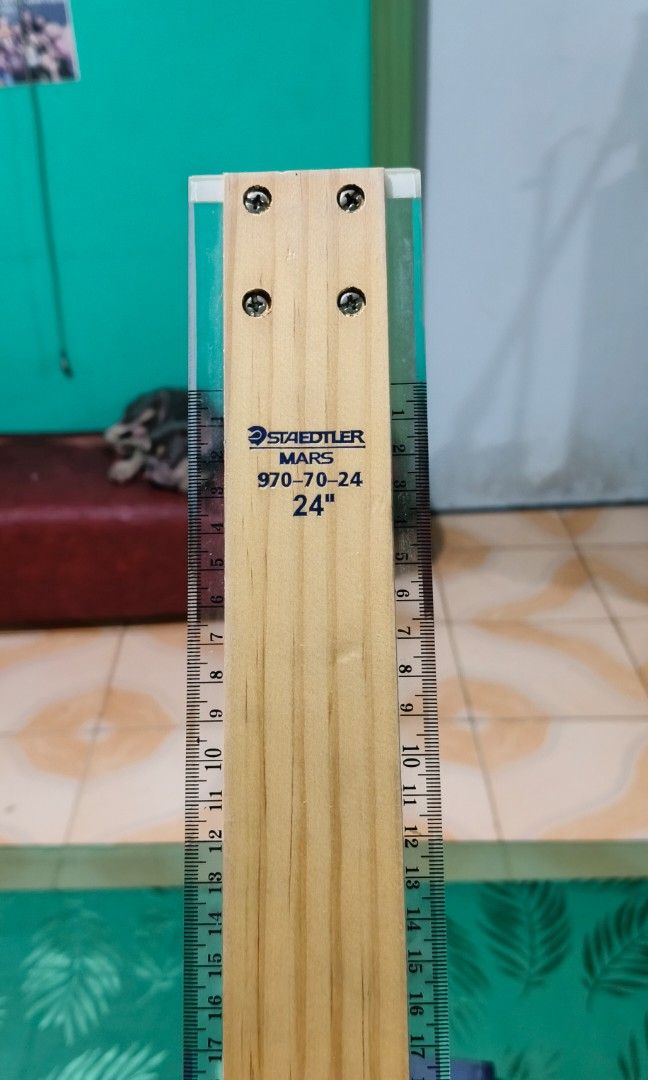 T square (Category: Stationery & School Supplies) located in Manila. Submitted by sixtomateo (Listing ID 1461965465, Image 2). Description: ‼️‼️T square Isang beses lang nagamit sa isang minor subject (mechanical drawing & subject) Rfs: Nagpalit na ng program. At Hindi na nagagamit. 1500 original price ‼️‼️ Pwede pa naman natin pag usapan yung price ✅.