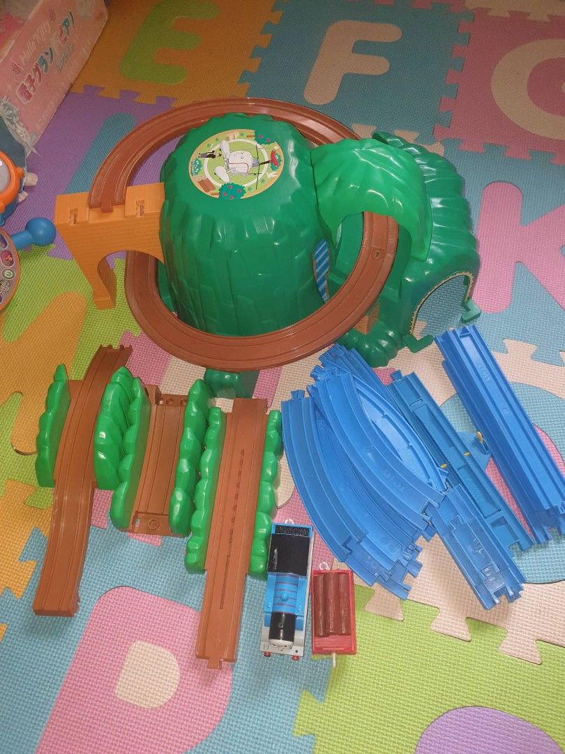 Takara Tomy plarail Thomas the Tank Engine Doki Doki Mountain Set (Category: Vehicle & Diecast Models) located in Manila. Submitted by hamzakaram11510 (Listing ID 1461868620, Image 3). Description: Takara Tomy plarail Thomas the Tank Engine Doki Doki Mountain Set check comment for video 1100 only 📍novaliches.