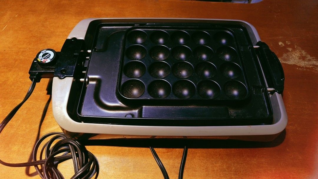 TAKOYAKI MAKER HEAVY DUTY Quality (Category: Announcements) located in Bulacan. Submitted by babz30261 (Listing ID 1461817003, Image 1). Description: TAKOYAKI maker High Quality condition No Damages.. We deliver nationwide thnkyou admin ♥️♥️♥️♥️ 11OV .. .