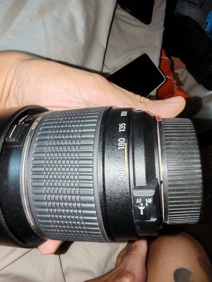 Tamron 70-300mm Nikon mount (Category: Cameras) located in Manila. Submitted by takoyaki17 (Listing ID 1459543906, Image 3). Description: - Tamron lens - Lens cap included - Perfect for your next photoshoot - Feel free to ask any questions.