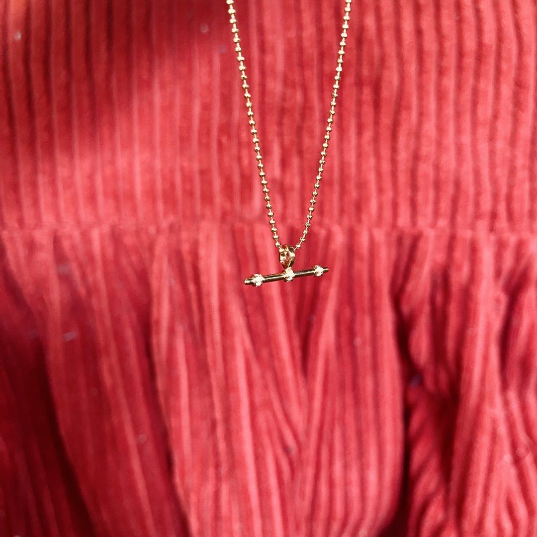 Tbar Mini YG Pendant (Category: Charms) located in Tiaong. Submitted by sourcedbyhannie (Listing ID 1461924217, Image 1). Description: 18K YG With natural diamonds Universal clasp.