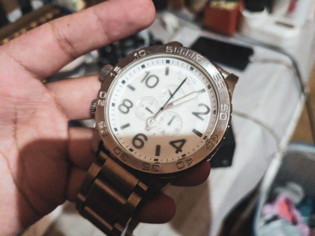 Technos Chronograph Watch White Dial (Category: Men's Watches) located in Valenzuela. Submitted by rainshia0792039 (Listing ID 1461838384, Image 1). Description: - Technos Chronograph Watch - Features a clean white dial - Durable stainless steel band - Comes with its original box - Versatile for daily wear or special events.