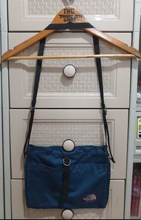 (Category: ) located in . Submitted by thethriftcity2024 (Listing ID 1461932894, Image 1). Description: .