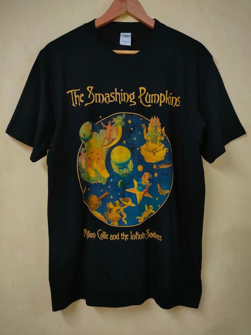 The Smashing Pumpkins (Category: Activewear) located in Cebu City. Submitted by richardvbaesa (Listing ID 1461850862, Image 1). Description: The Smashing Pumpkins Size Large 22x29 580 .