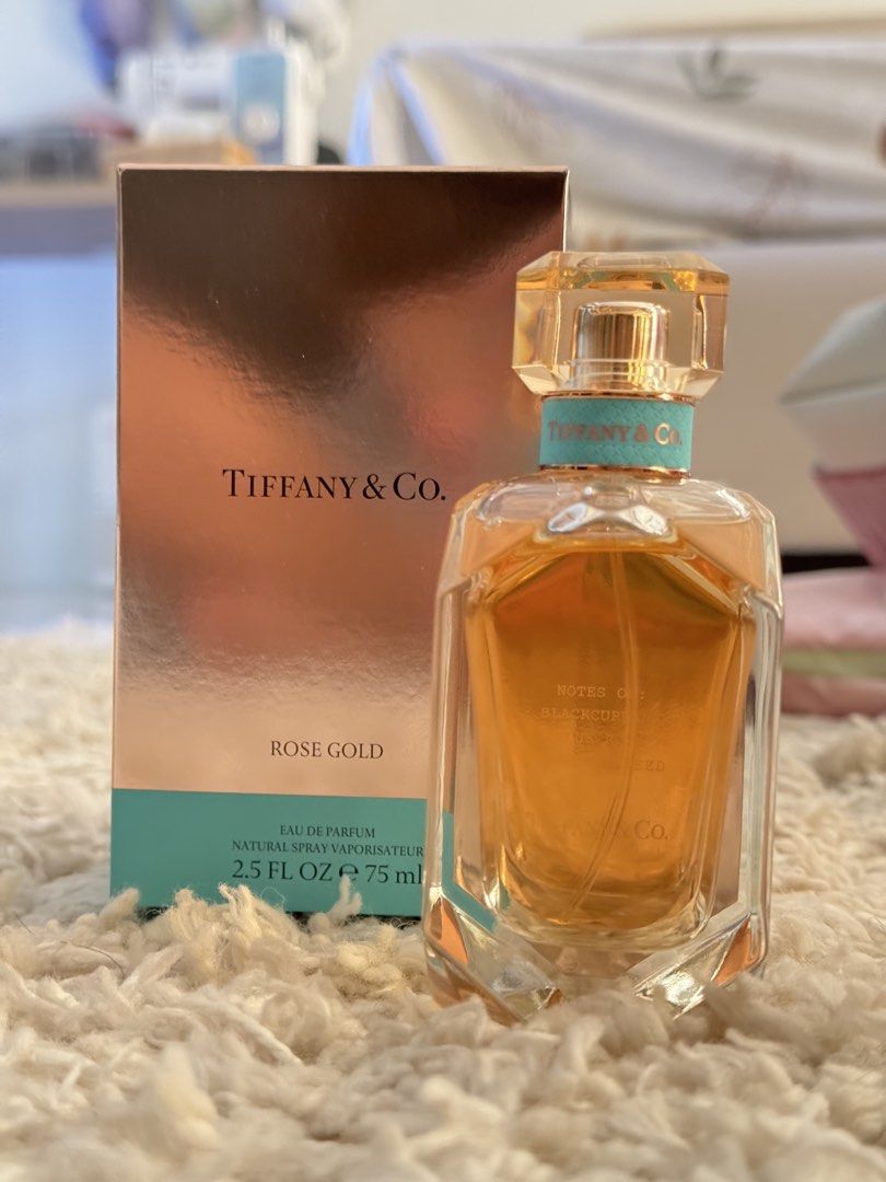 Tiffany & Co. Rose Gold EDP 75ml (Category: Fragrance & Deodorants) located in San Nicolas. Submitted by ihascat (Listing ID 1461806486, Image 1). Description: - Authentic Tiffany & Co. Rose Gold Eau de Parfum - Natural Spray Vaporizer - Size: 2.5 FL OZ / 75 ml - Key Notes: Blackcurrant, Blue Rose, Ambrette Seed - Includes Original Box.