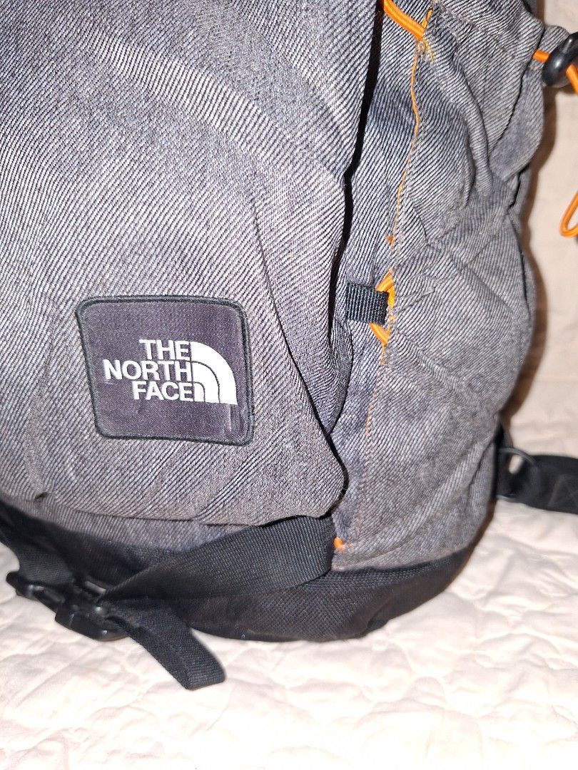 Tnf backpack (Category: Backpacks) located in Butuan. Submitted by ziggyzizzla (Listing ID 1461803355, Image 3). Description: ✅️TNF laptop backpack ✅️Size 30L ✅️Condition 10/10.