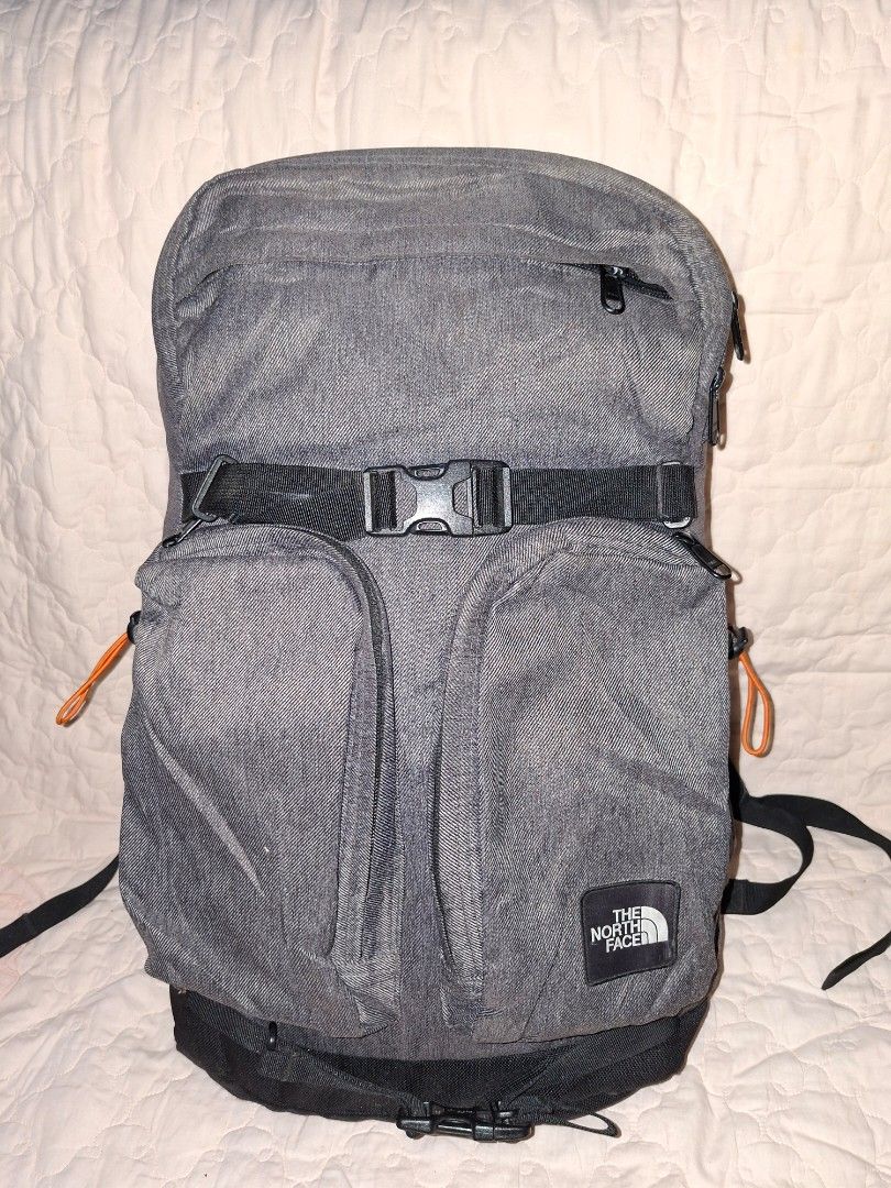 Tnf backpack (Category: Backpacks) located in Butuan. Submitted by ziggyzizzla (Listing ID 1461803355, Image 2). Description: ✅️TNF laptop backpack ✅️Size 30L ✅️Condition 10/10.