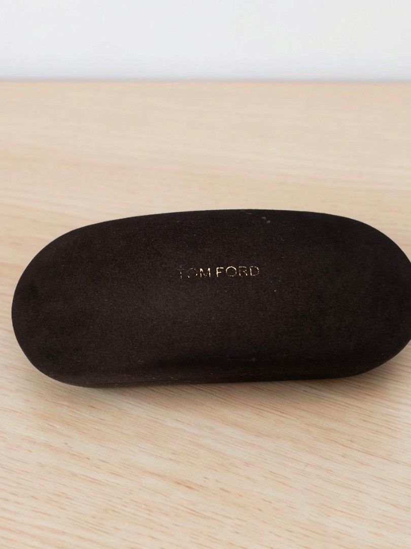 TOMFORD SUEDE EYEWEAR CASE (Category: Sunglasses & Eyewear) located in Las Pinas. Submitted by annachiaonair2037 (Listing ID 1461857553, Image 1). Description: TOMFORD SUEDE EYEWEAR CASE FROM JAPAN Disclaimer: I am not affiliated with, associated with, or authorized by any of the brands featured posted. Any mention of brand names, trademarks, or logos is solely for identification and reference purposes only..