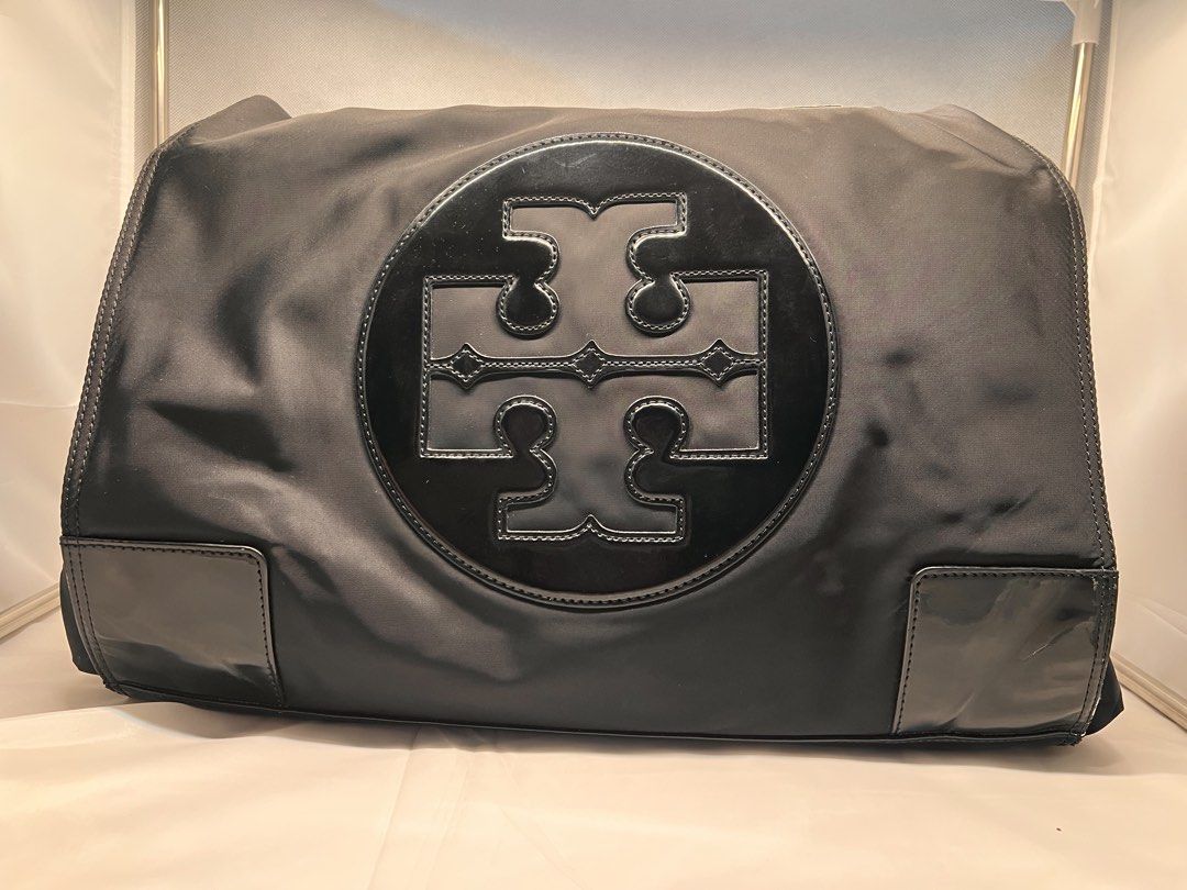 Tory Burch Ella Logo Patch Large (Category: Tote Bags) located in Cebu City. Submitted by dj_decluttering (Listing ID 1461871602, Image 1). Description: .