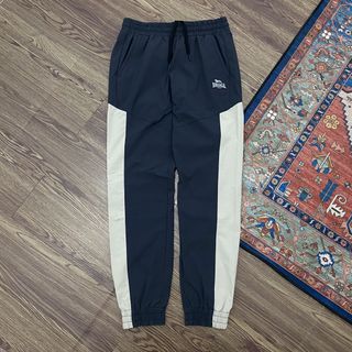 (Kategori: ) berada di . Dikirim oleh secengan_stuff (ID iklan 1461850563, Gambar 1). Deskripsi: .