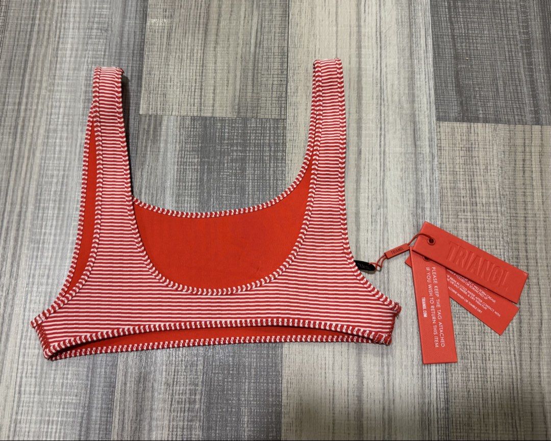 Triangl Top Brandnew (Category: Bikinis & Swimsuits) located in Orani. Submitted by iveecrz (Listing ID 1461804178, Image 3). Description: Size Medium.