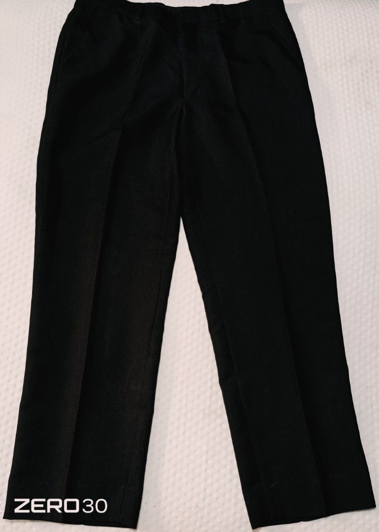 TROUSER PANTS BLACK 36 (Category: Trousers) located in Quezon City. Submitted by ahyaladyblue (Listing ID 1461932180, Image 2). Description: like new no issue.