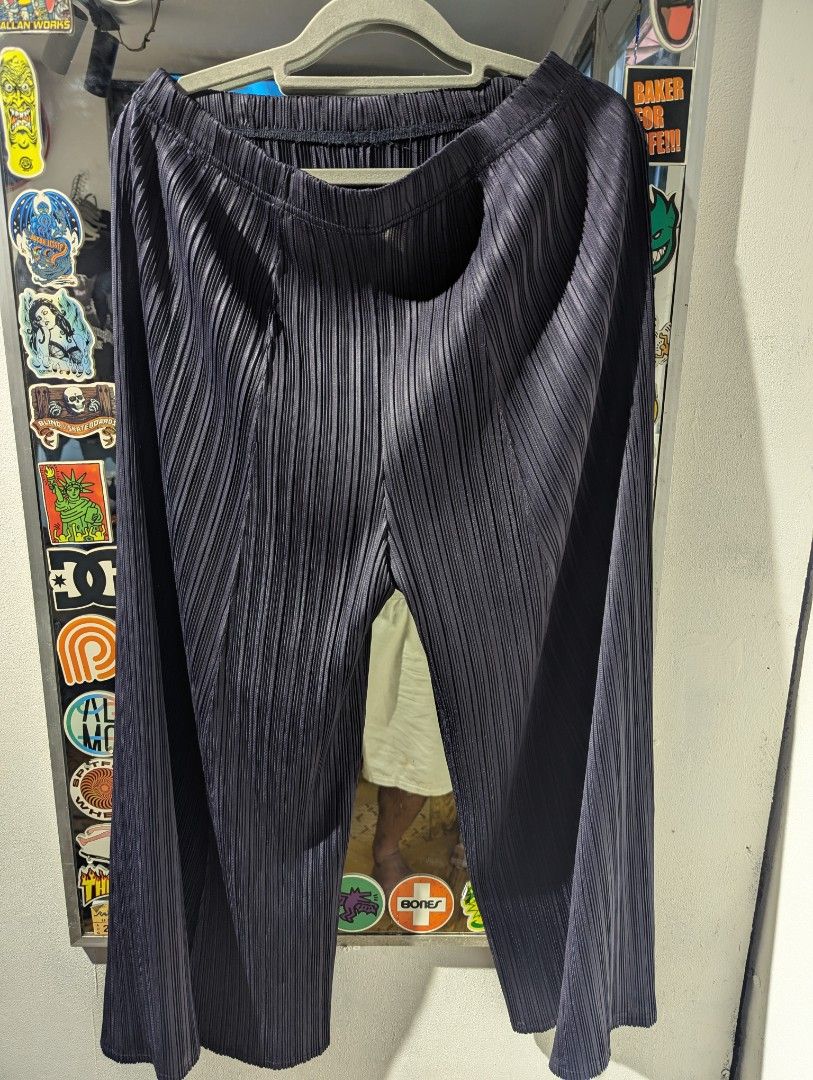 Trouser pleatsme (Category: Other Bottoms) located in Mabalacat. Submitted by samberr1827 (Listing ID 1461985111, Image 1). Description: .