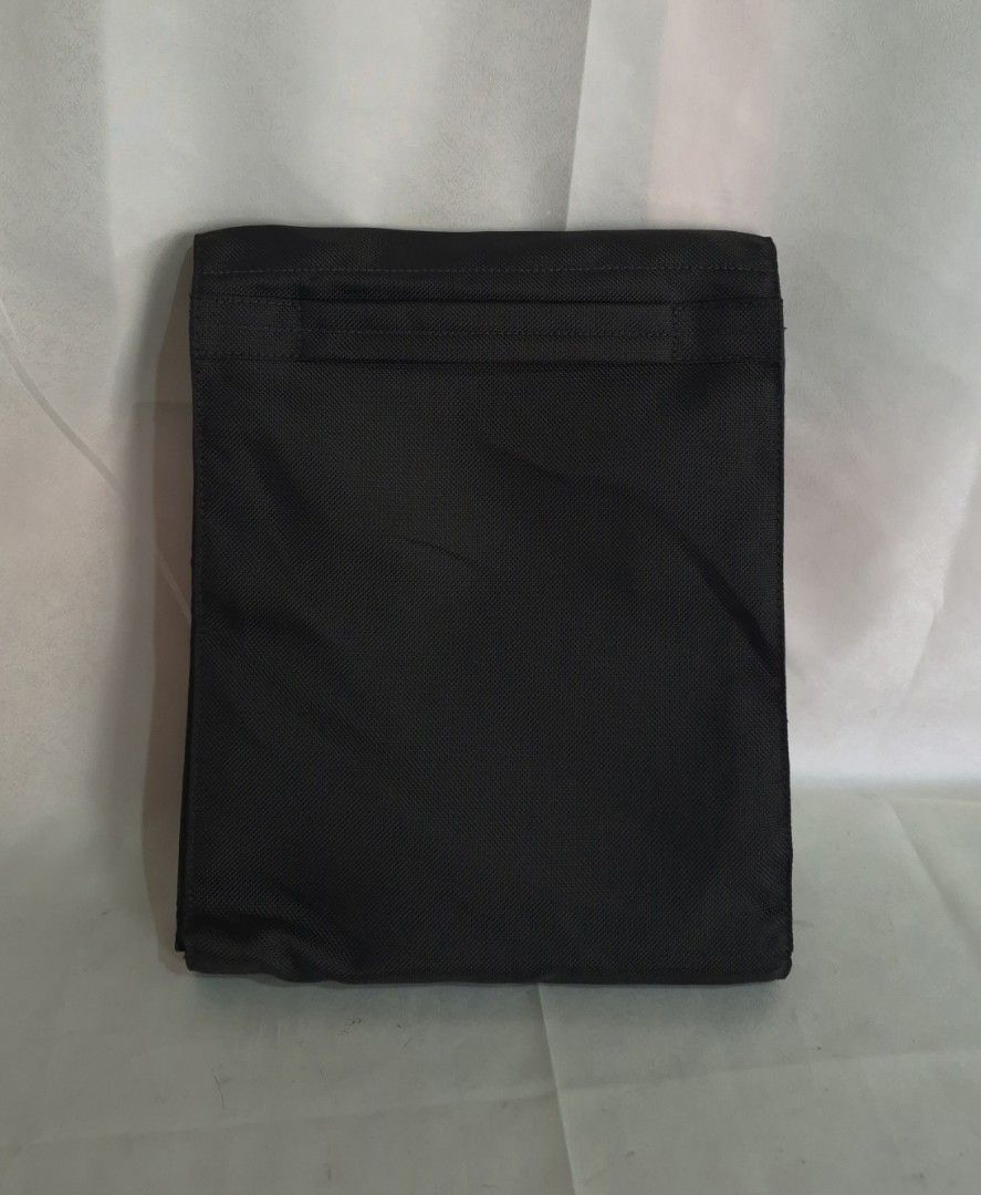 Tumi Alpha Document Sleeve... (Category: Briefcases) located in Davao. Submitted by bae214214 (Listing ID 1461874554, Image 2). Description: Ptpa Salamat admin Tumi Alpha Ballistic Nylon Document Sleeve Laptop case Dimension Approx: 13.75 x 10.75 inches Excellent color and condition No issue ‼️ malinis labas at loob Price: 1,650 .