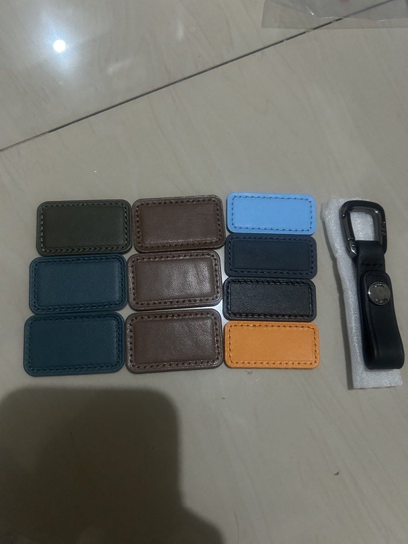 Tumi patch monogram (Kategori: Aksesoris Pria - Lainnya) berada di Jakarta Pusat. Dikirim oleh kingfaazz (ID iklan 1461944751, Gambar 1). Deskripsi: Masih baru semua hanya 1.