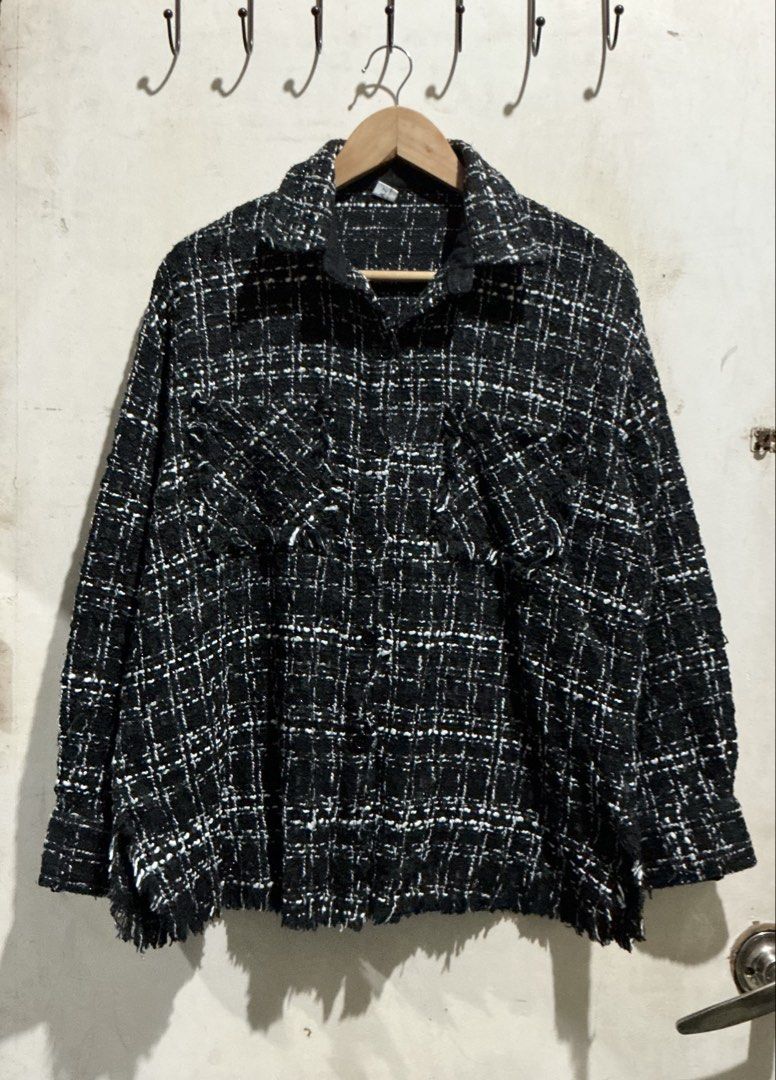 TWEED BUTTON DOWN POLO (Category: Coats, Jackets and Outerwear) located in Dagupan City. Submitted by trendies_collection (Listing ID 1462008676, Image 1). Description: Preloved only Brand new tweed is expensive 😅 Large on tag Need wash.