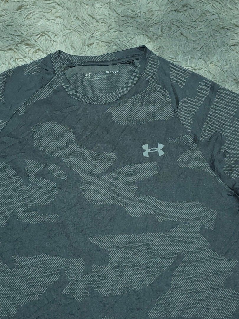 Under Armour Drifit (Category: Activewear) located in Abulug. Submitted by humanwhosellthings (Listing ID 1461801137, Image 2). Description: UA Drifit Tee ✅️Size: Small on tag fit to Medium ✅️Dimes: 19W x 26L ✅Condition: Excellent - New ✅Issue: None ✅Color Rate: 9.8/10.