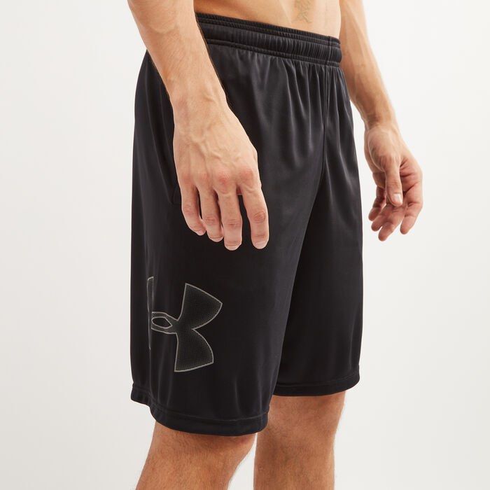 Under Armour Tech Graphic Shorts (Category: Activewear) located in Ozamiz City. Submitted by quick_done_deals (Listing ID 1461807460, Image 1). Description: 🛒 ** Under Armour Tech Graphic Shorts ** 💯 Excellent Condition 📐 Dimes: Length: 20 Waist: 30-36 🔍 Issue: None 🎨 Color Rate: 9.5 / 10 .